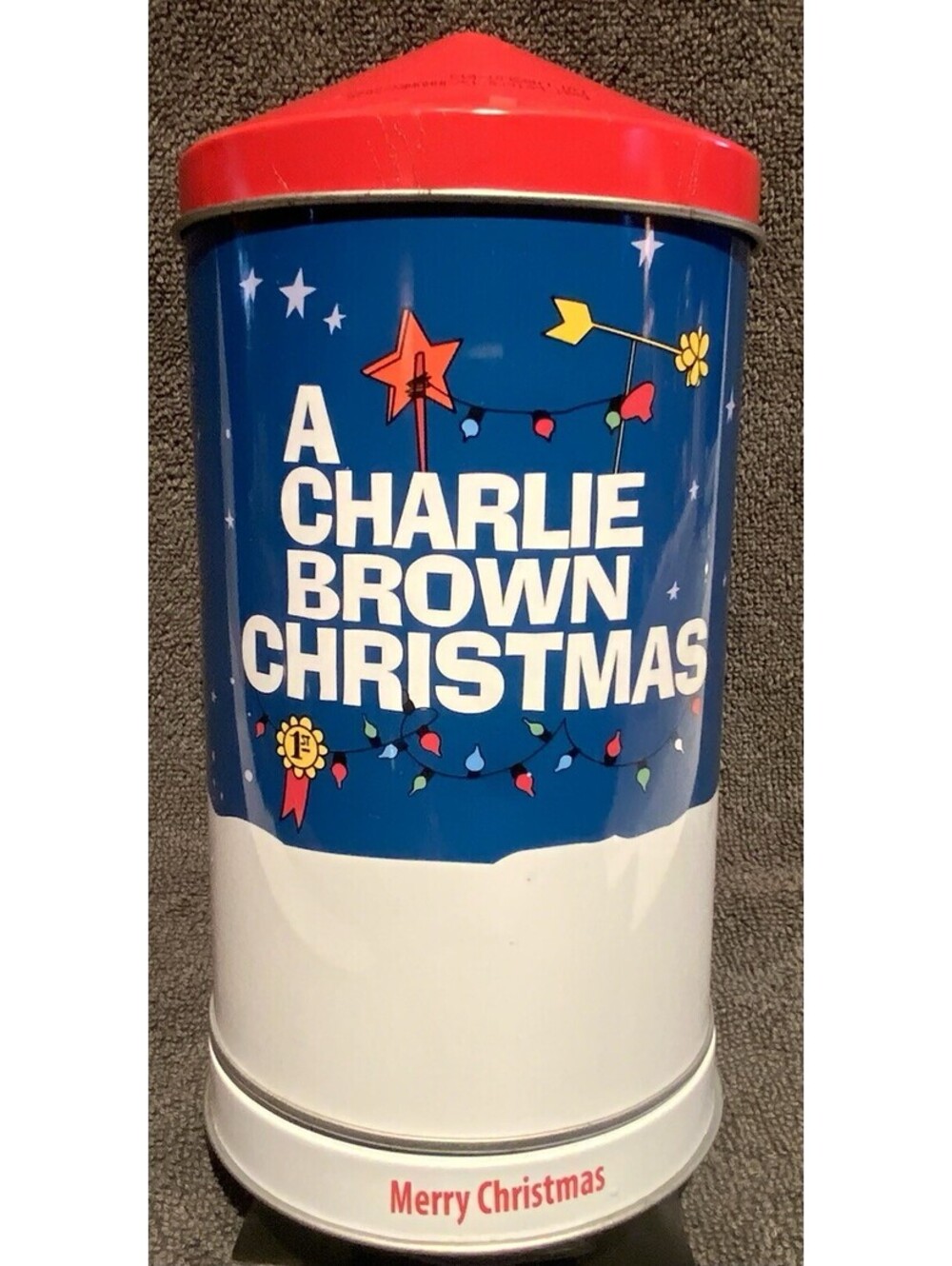 A Charle Brown Christmas Tin Plays ‘Santa Clause Is Coming…..Spinning Music Box